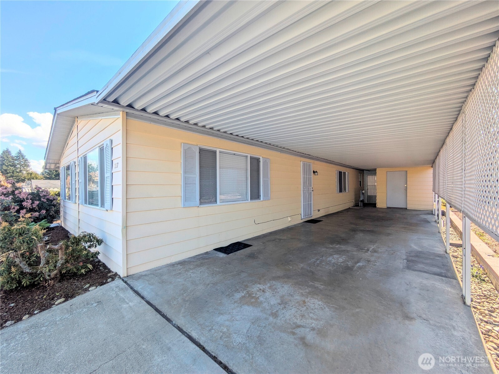 201 Union Avenue SE Unit: 217