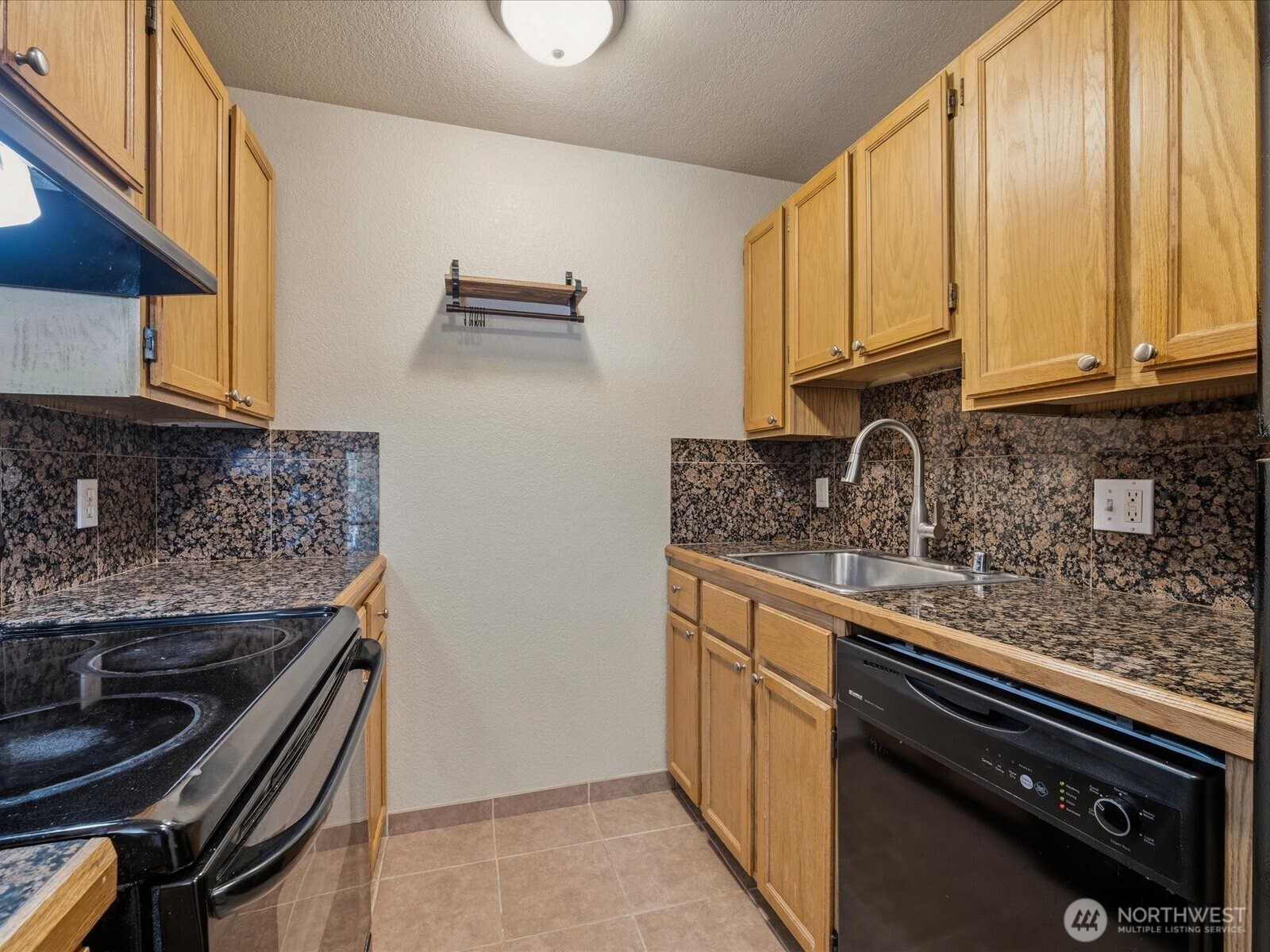 14344 N Stone Avenue Unit: 32