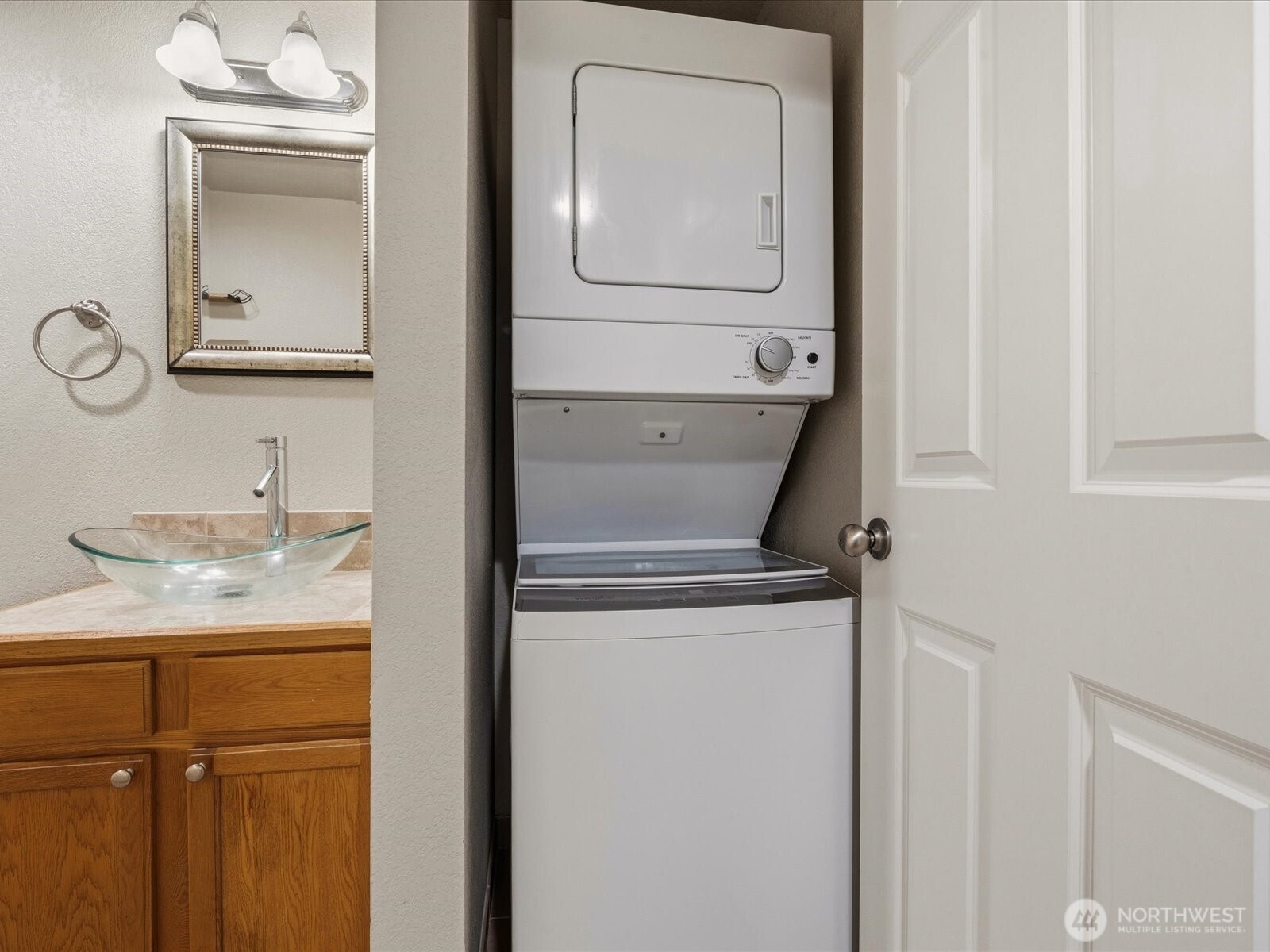 14344 N Stone Avenue Unit: 32