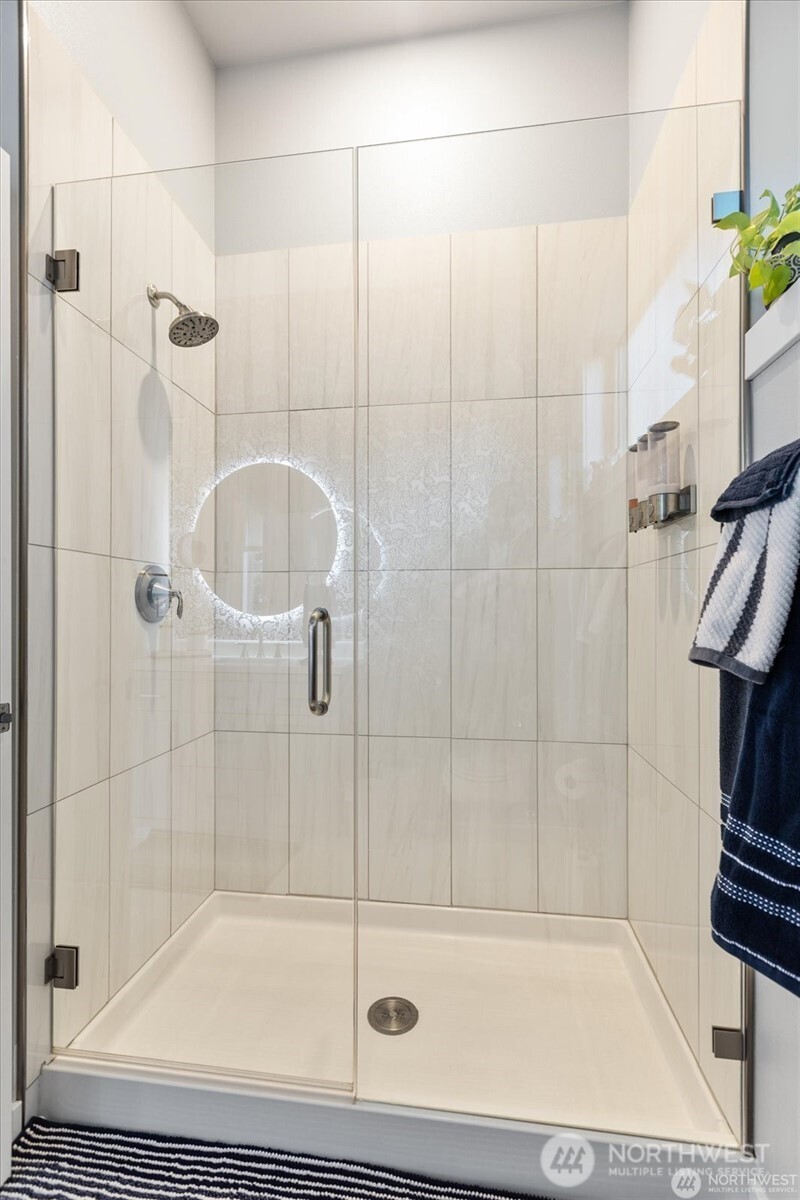 6721 22nd Avenue NW