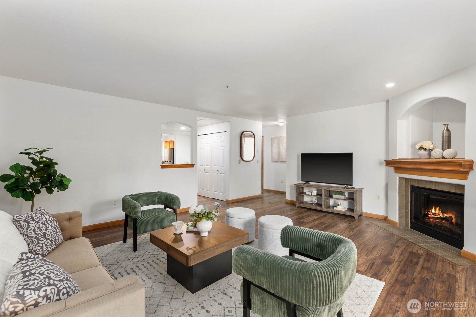7035 S 133rd Street Unit: B100