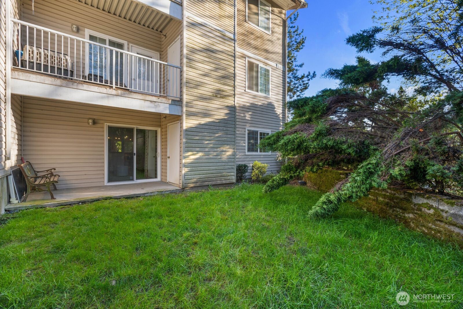 7035 S 133rd Street Unit: B100