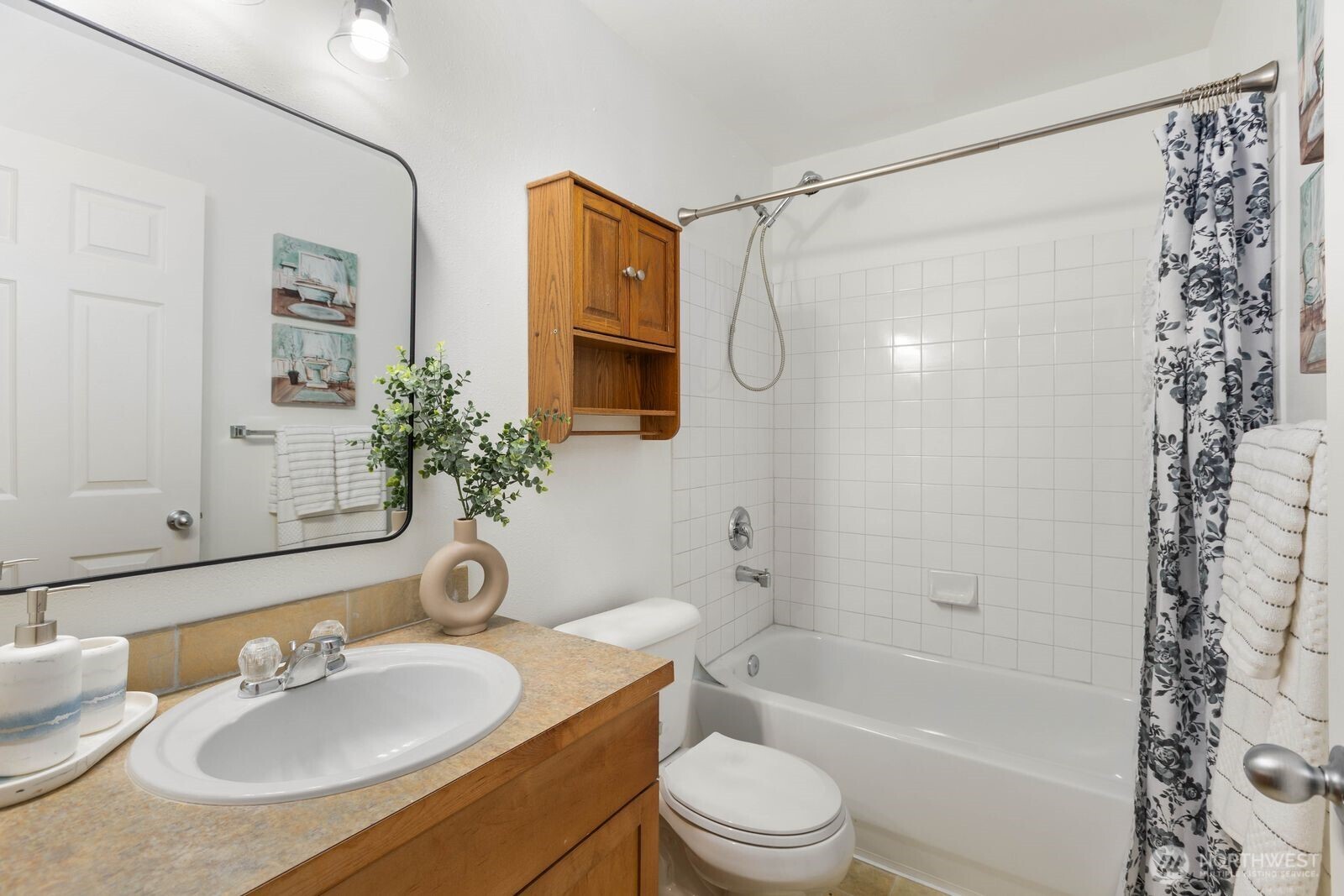 7035 S 133rd Street Unit: B100