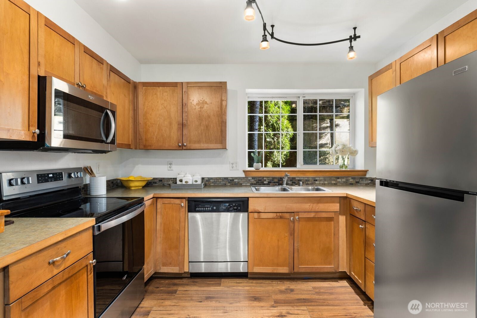 7035 S 133rd Street Unit: B100