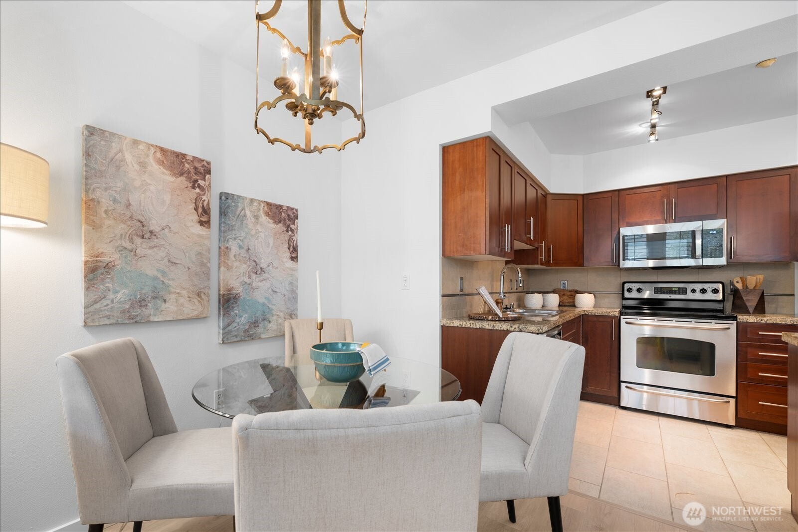 211 Kirkland Avenue Unit: 208
