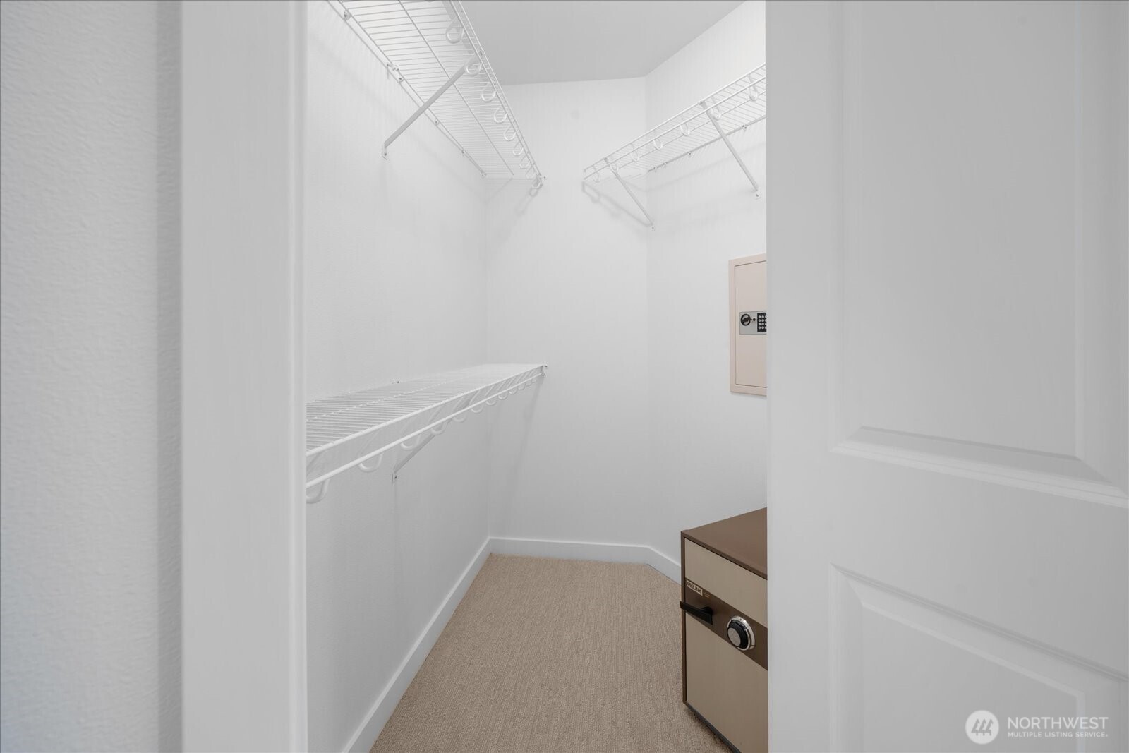 211 Kirkland Avenue Unit: 208