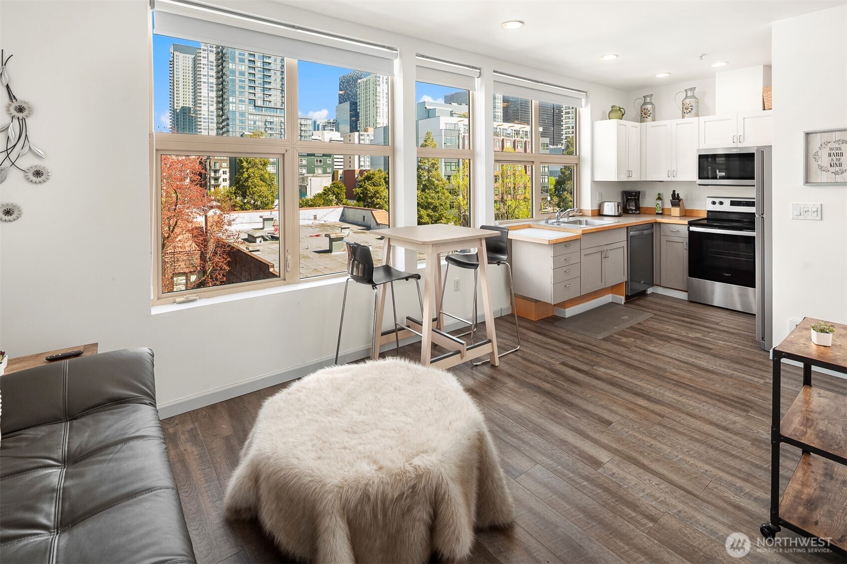 2324 1st Avenue Unit: 414