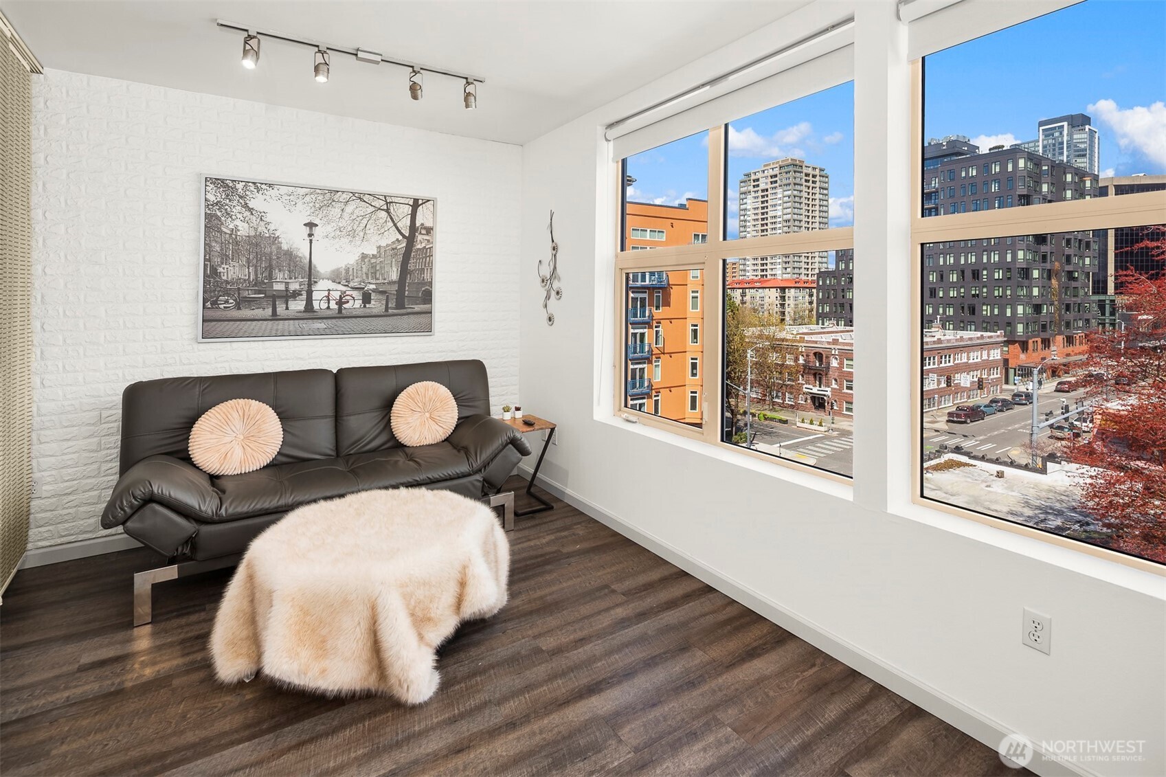 2324 1st Avenue Unit: 414