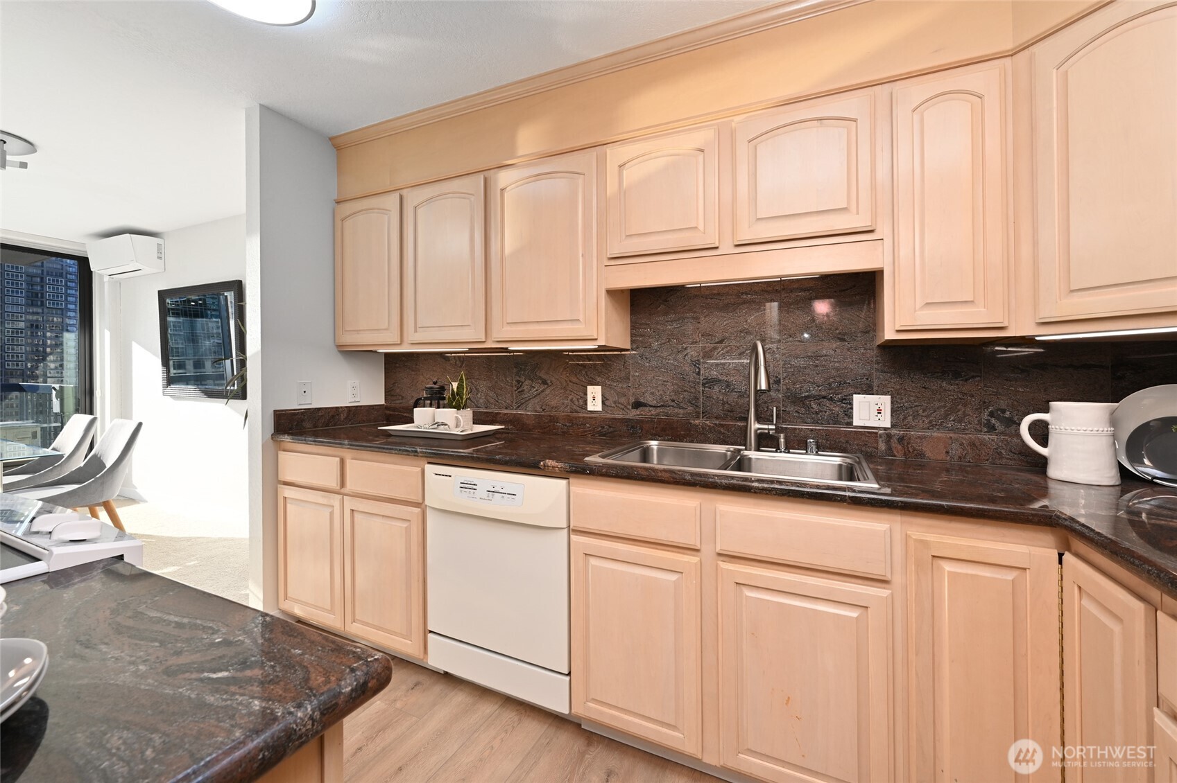 2100 3rd Avenue Unit: 1502