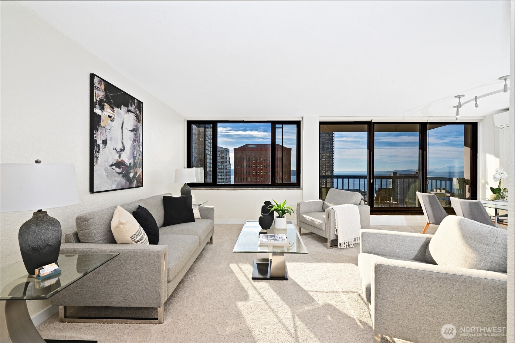 2100 3rd Avenue Unit: 1502