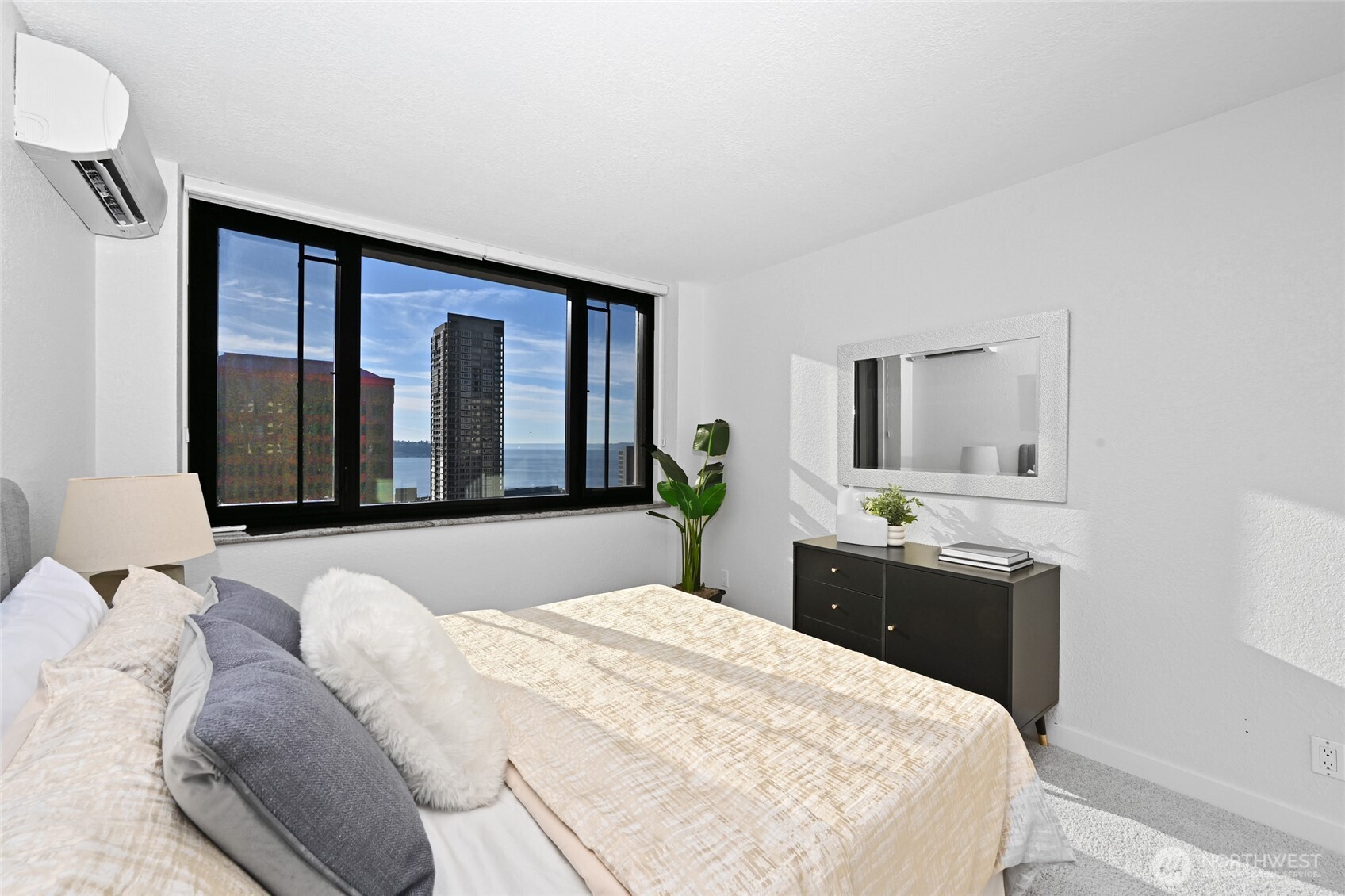 2100 3rd Avenue Unit: 1502