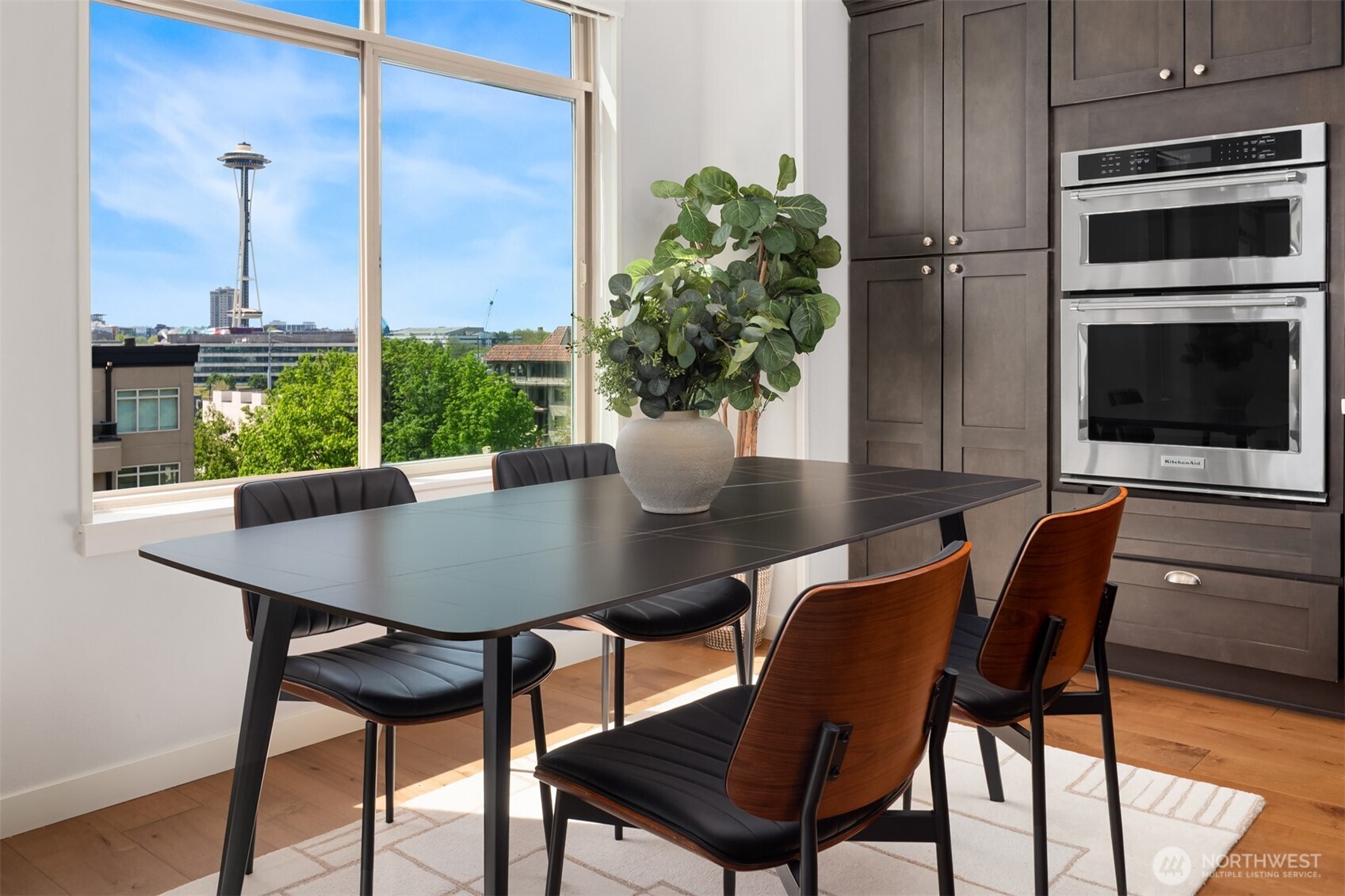 1000 Aurora Avenue N Unit: 609