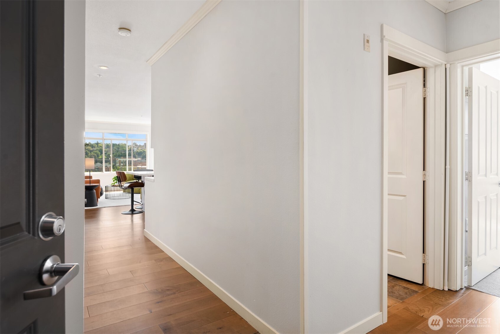 1000 Aurora Avenue N Unit: 609