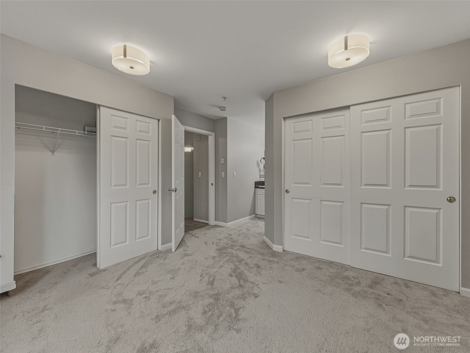 18501 SE Newport Way Unit: H136