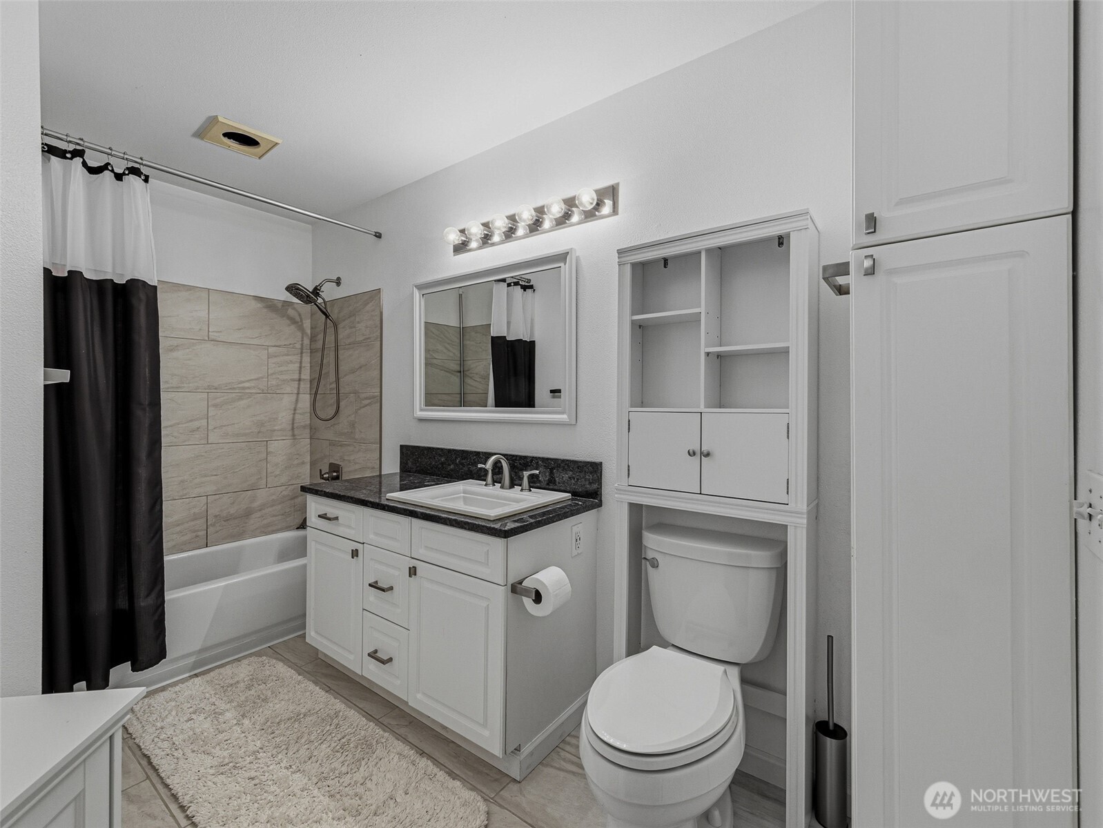 18501 SE Newport Way Unit: H136