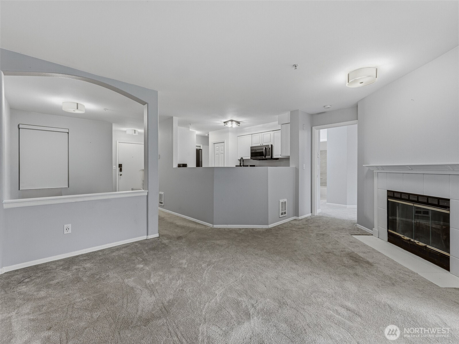 18501 SE Newport Way Unit: H136