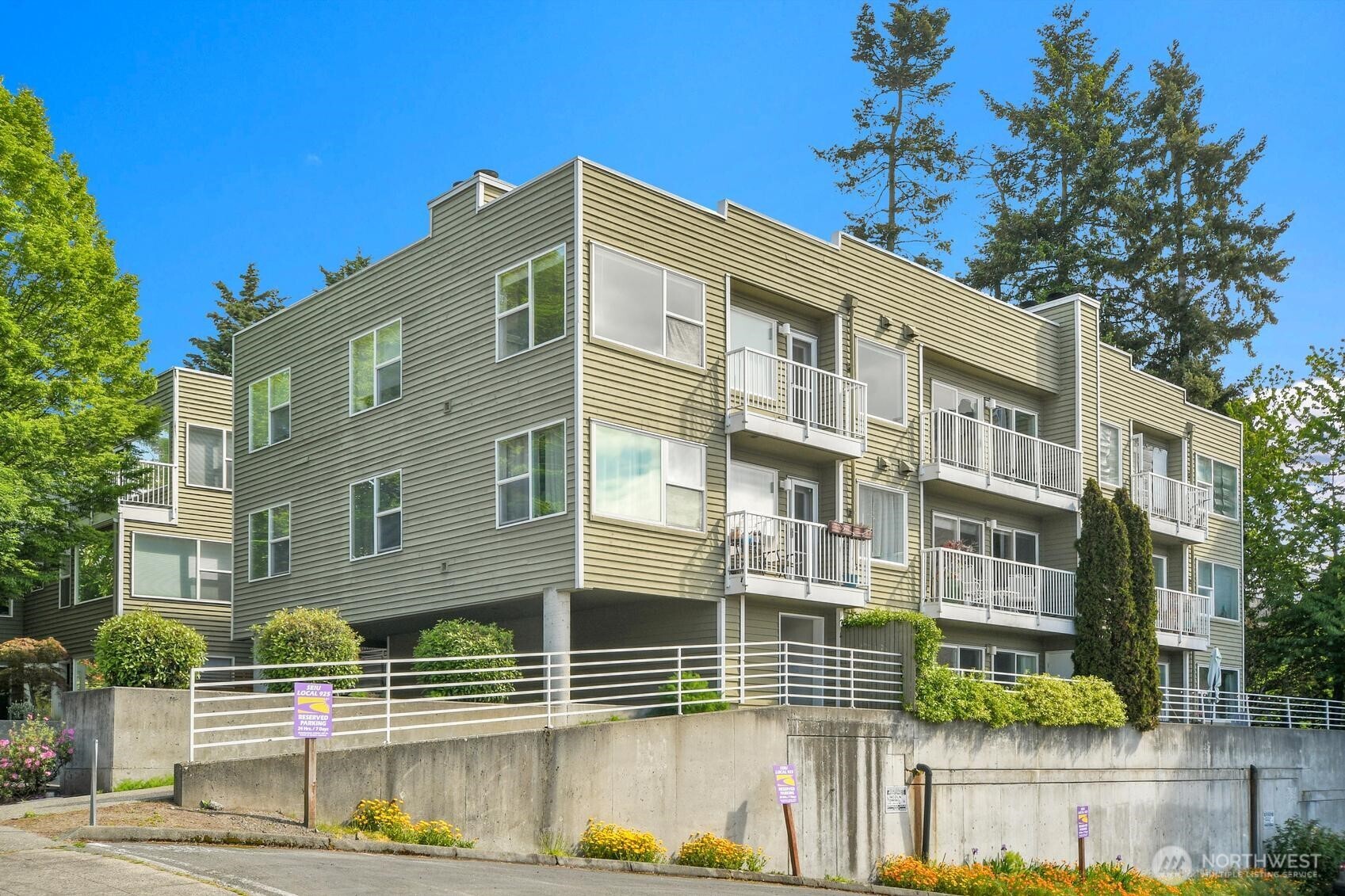 3420 Burke Avenue N Unit: C107