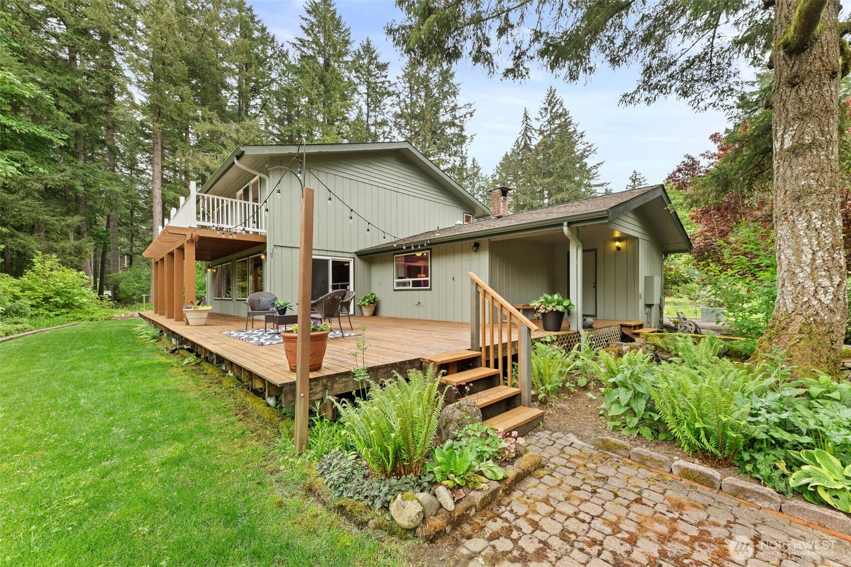 11008 Cowlitz Drive SE