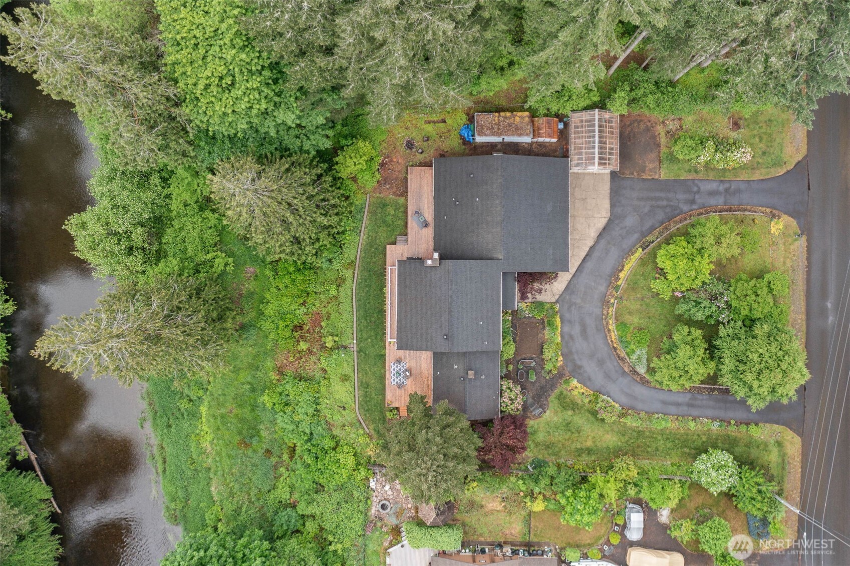 11008 Cowlitz Drive SE