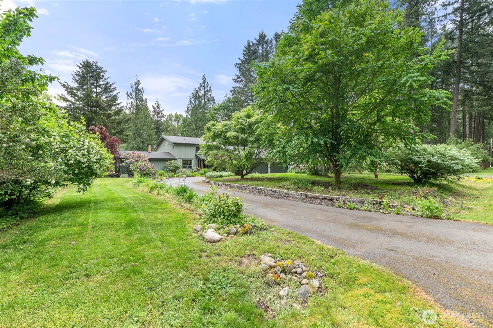 11008 Cowlitz Drive SE