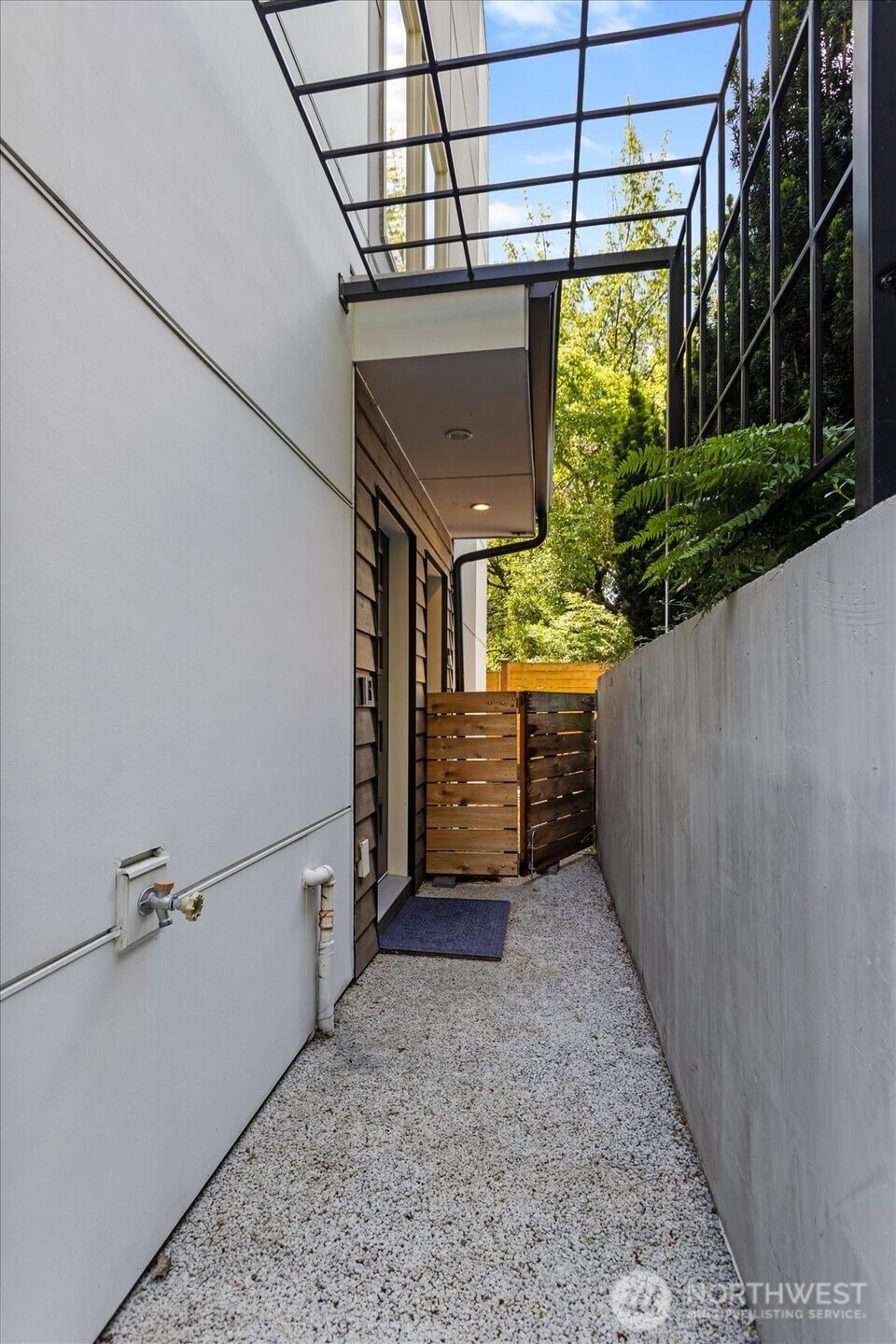 3953 1st Avenue NE Unit: A
