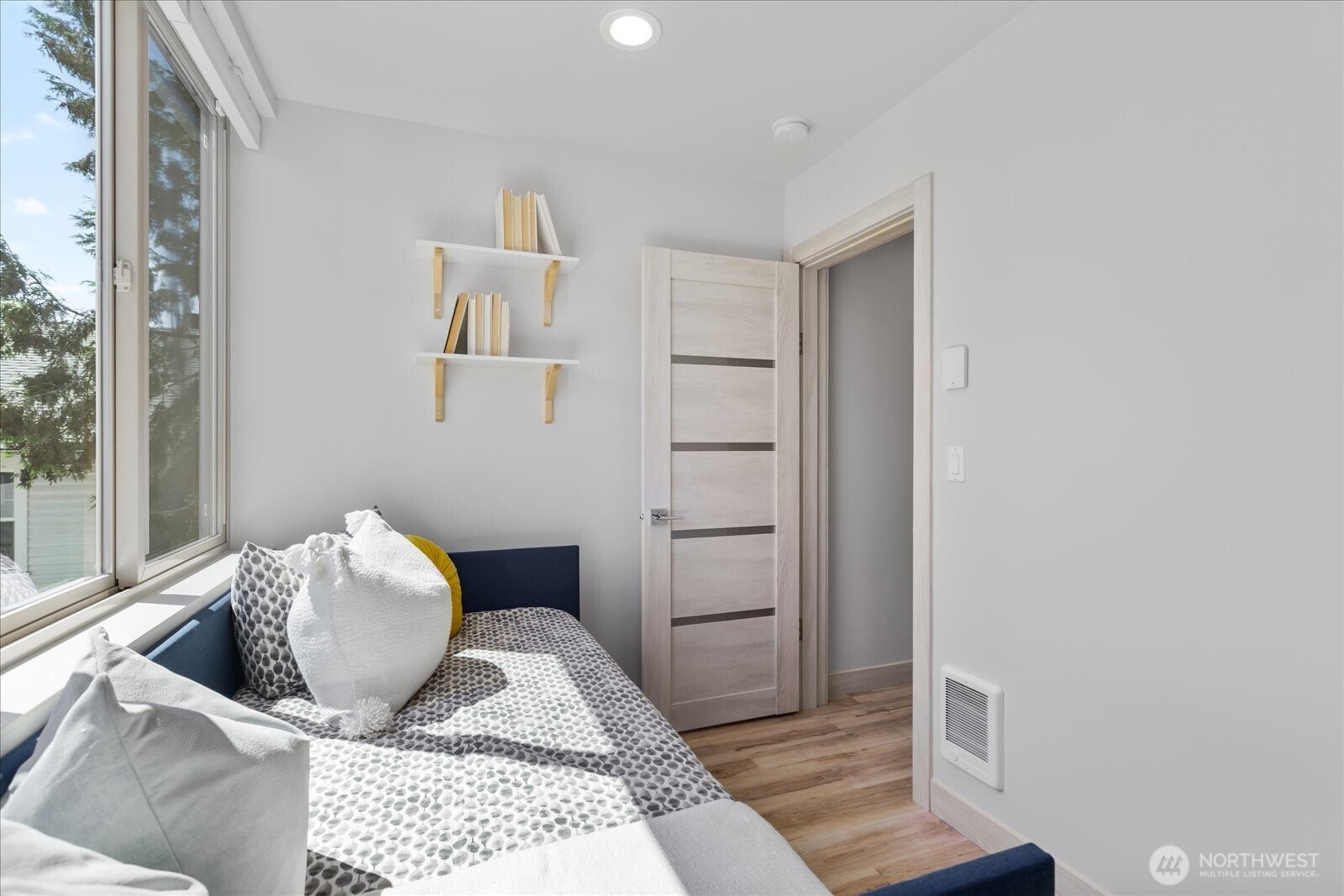 3953 1st Avenue NE Unit: A