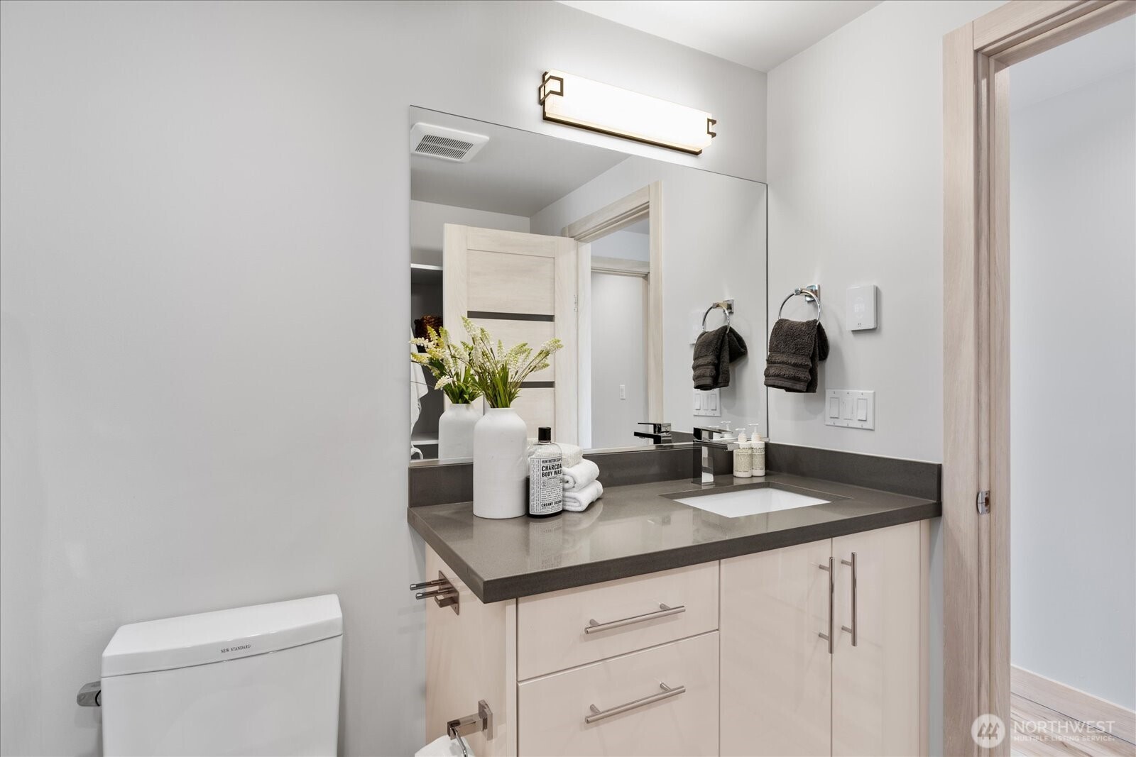 3953 1st Avenue NE Unit: A