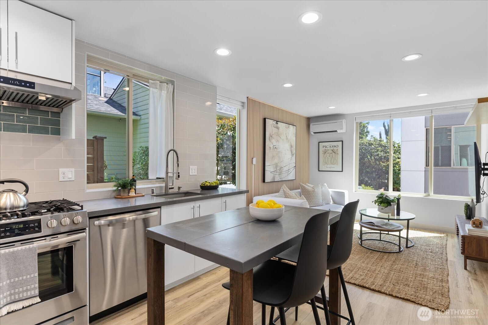 3953 1st Avenue NE Unit: A