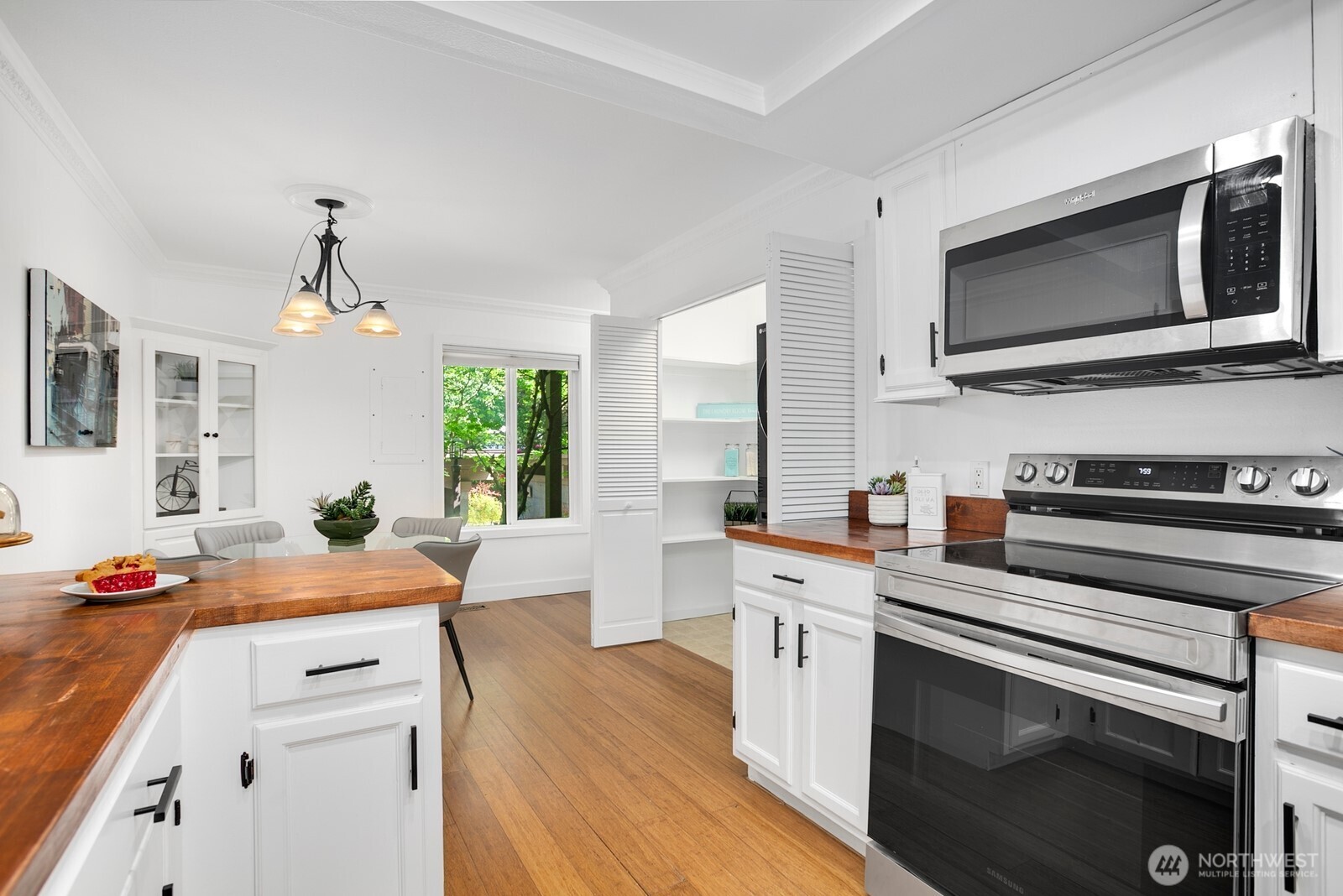 13730 15th Avenue NE Unit: G204