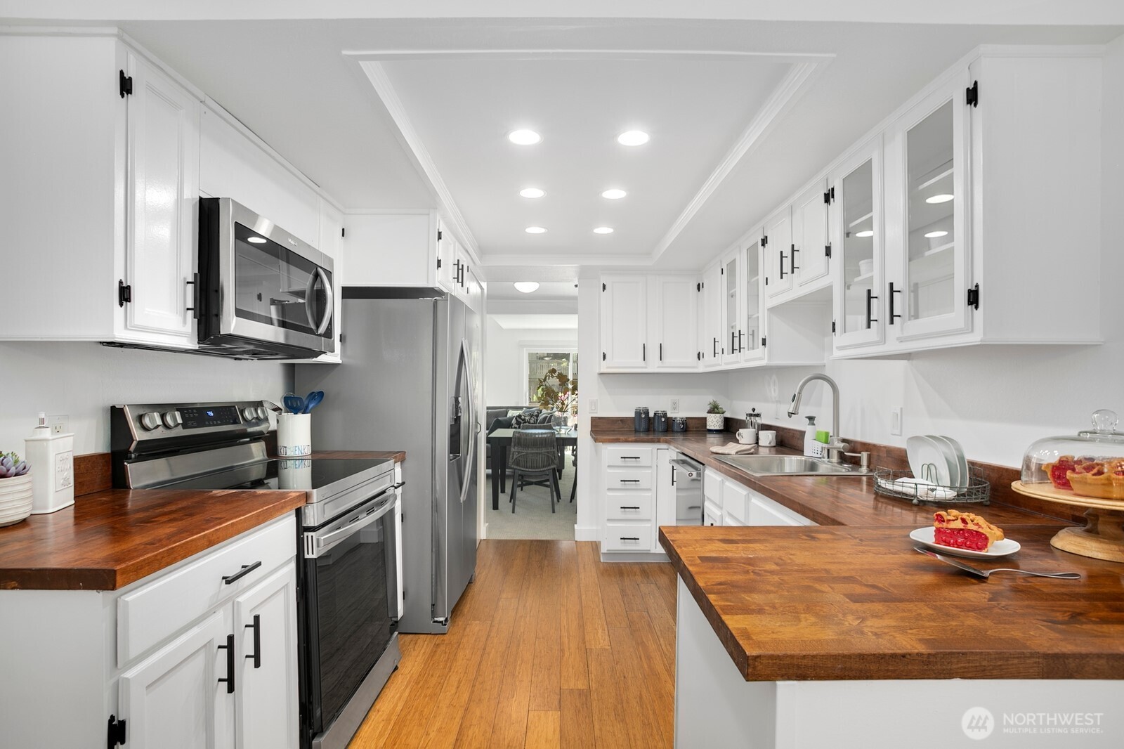 13730 15th Avenue NE Unit: G204