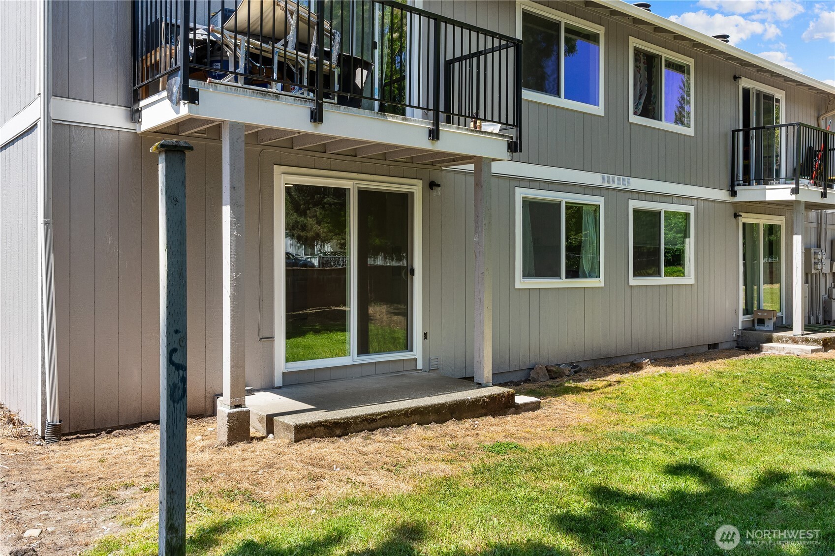 1617 Maple Lane Unit: E7