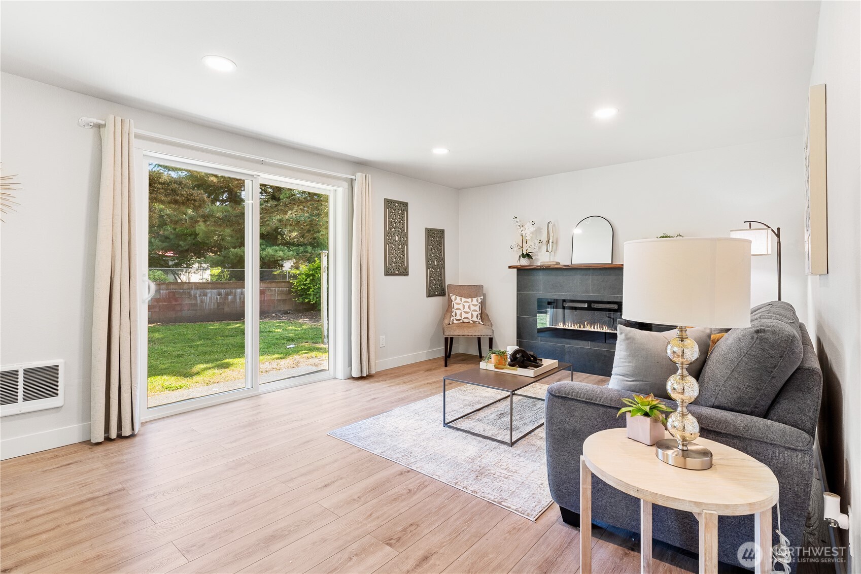 1617 Maple Lane Unit: E7