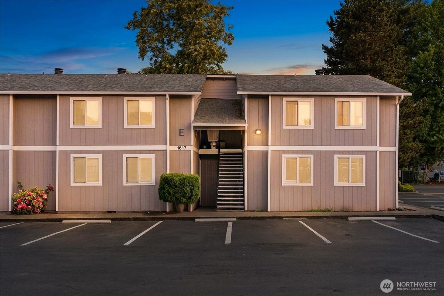 1617 Maple Lane Unit: E7
