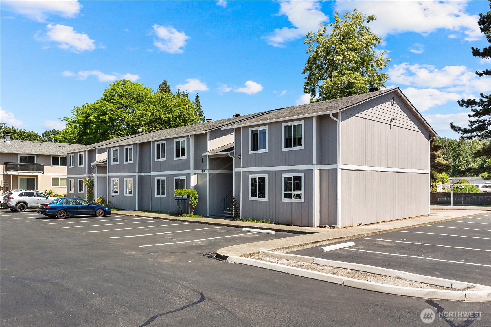 1617 Maple Lane Unit: E7