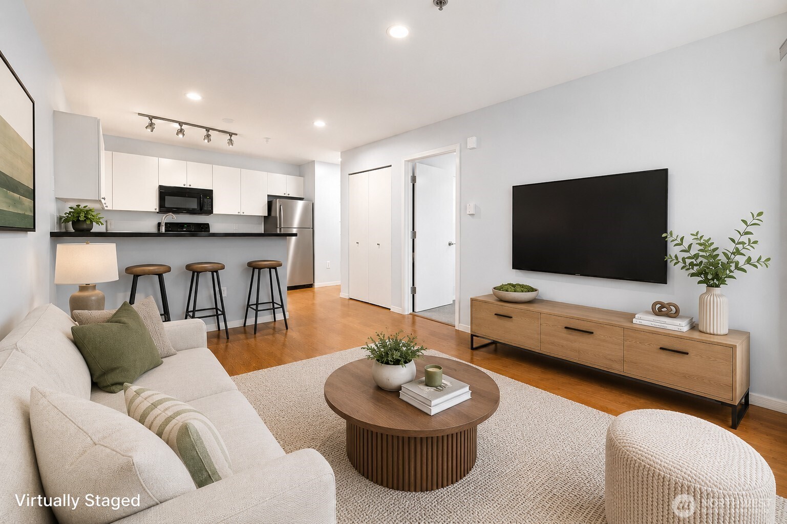 1323 Boren Avenue Unit: 206