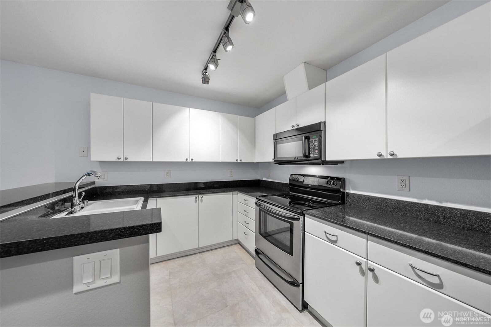 1323 Boren Avenue Unit: 206