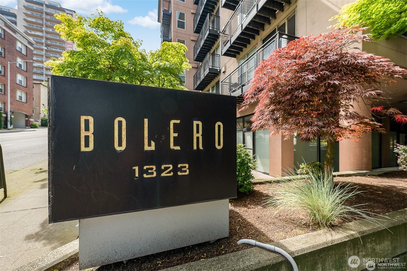 1323 Boren Avenue Unit: 206