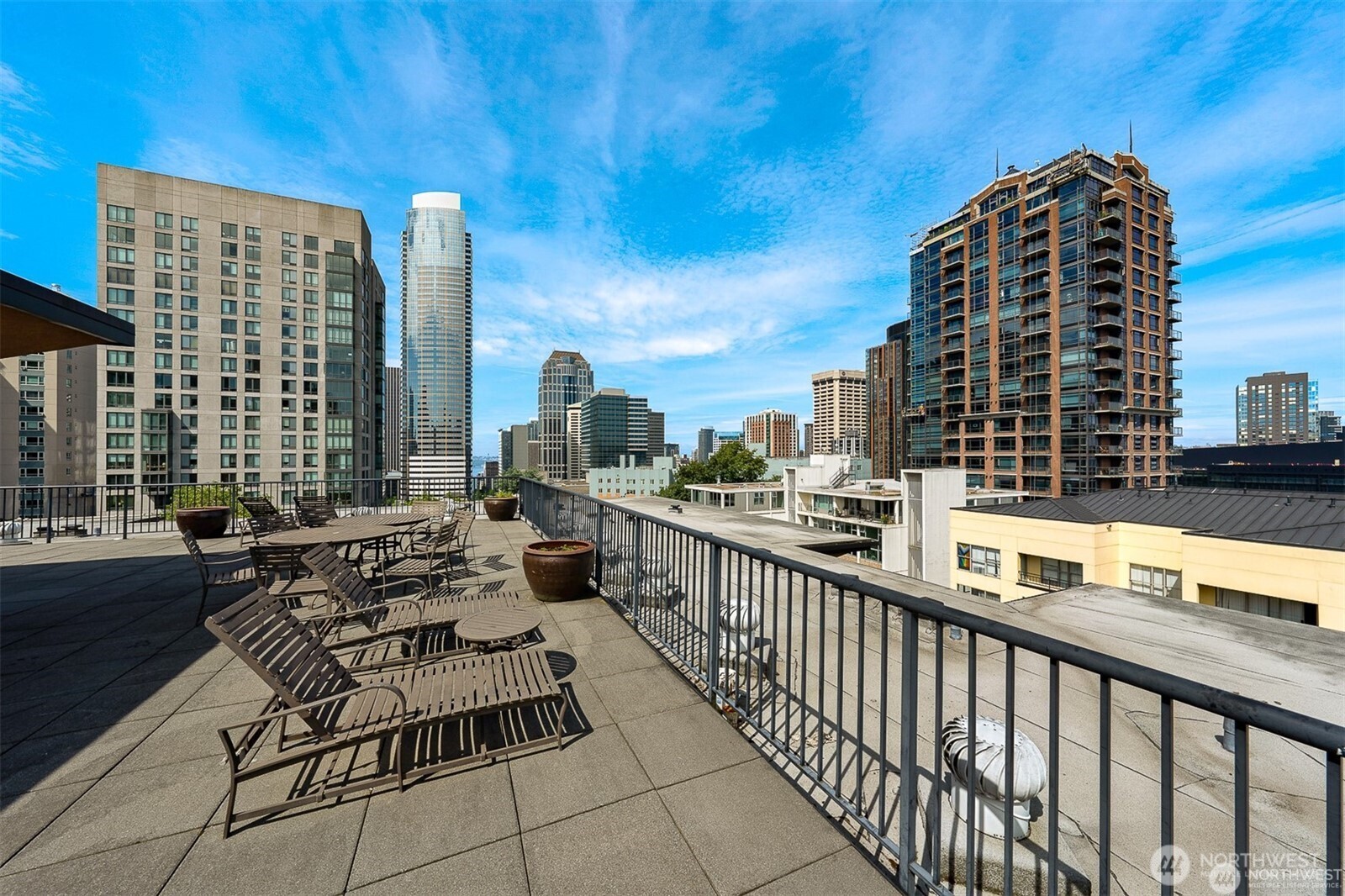 1323 Boren Avenue Unit: 206