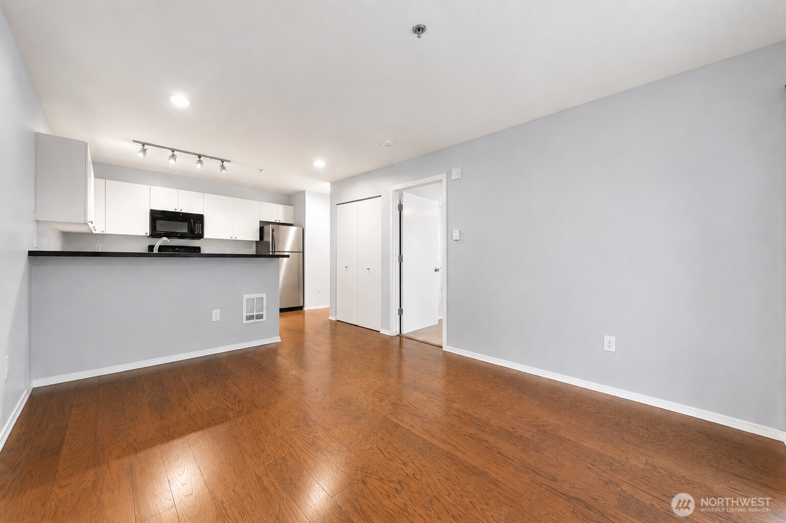 1323 Boren Avenue Unit: 206