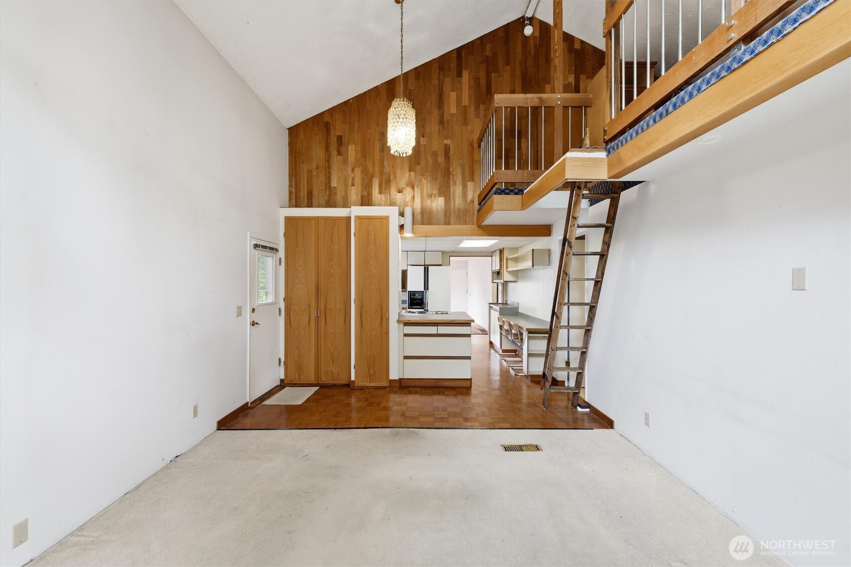 824 S 146th Street