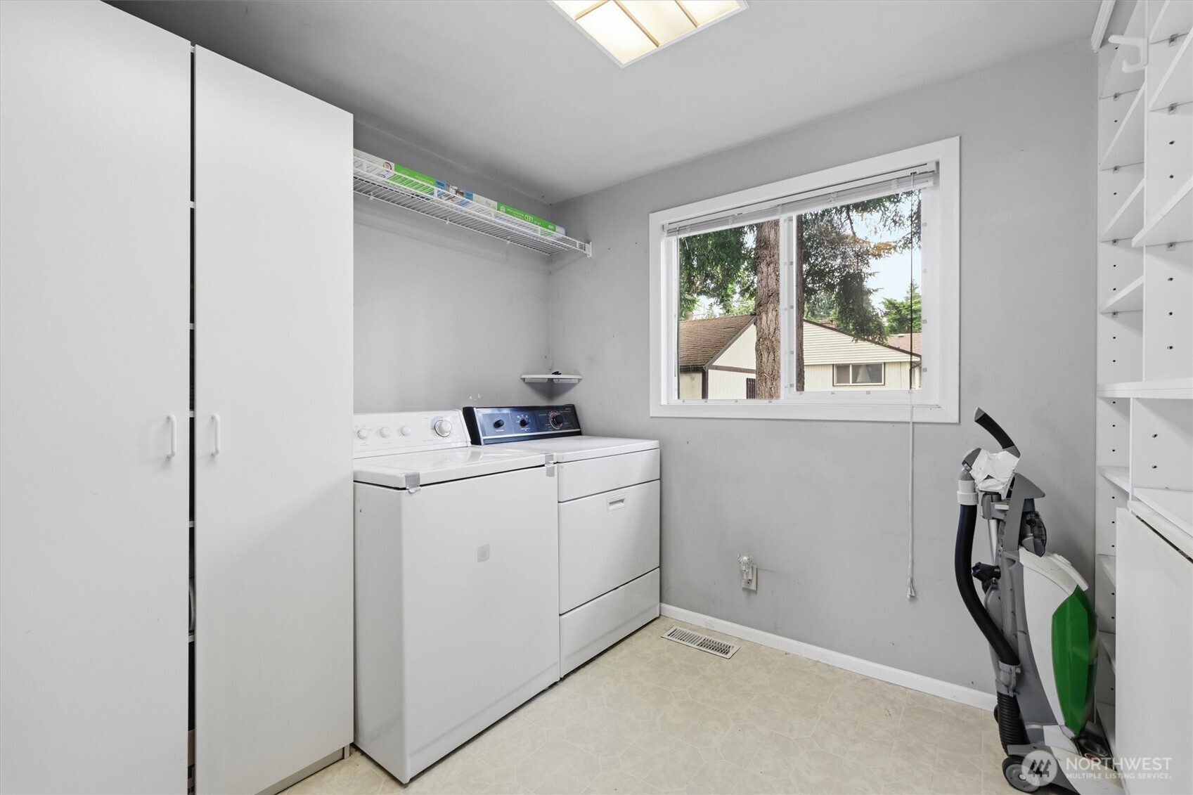 824 S 146th Street