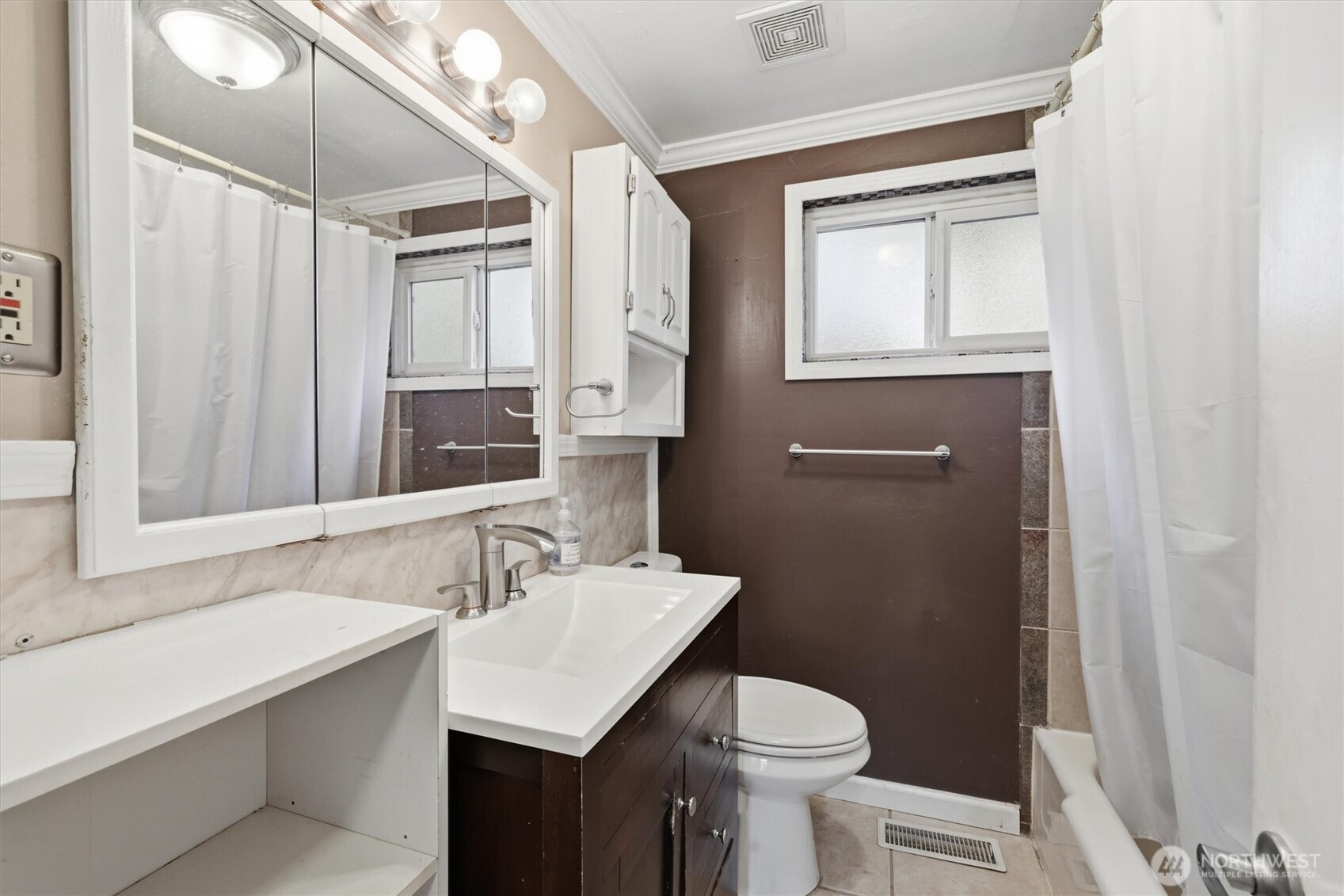 824 S 146th Street