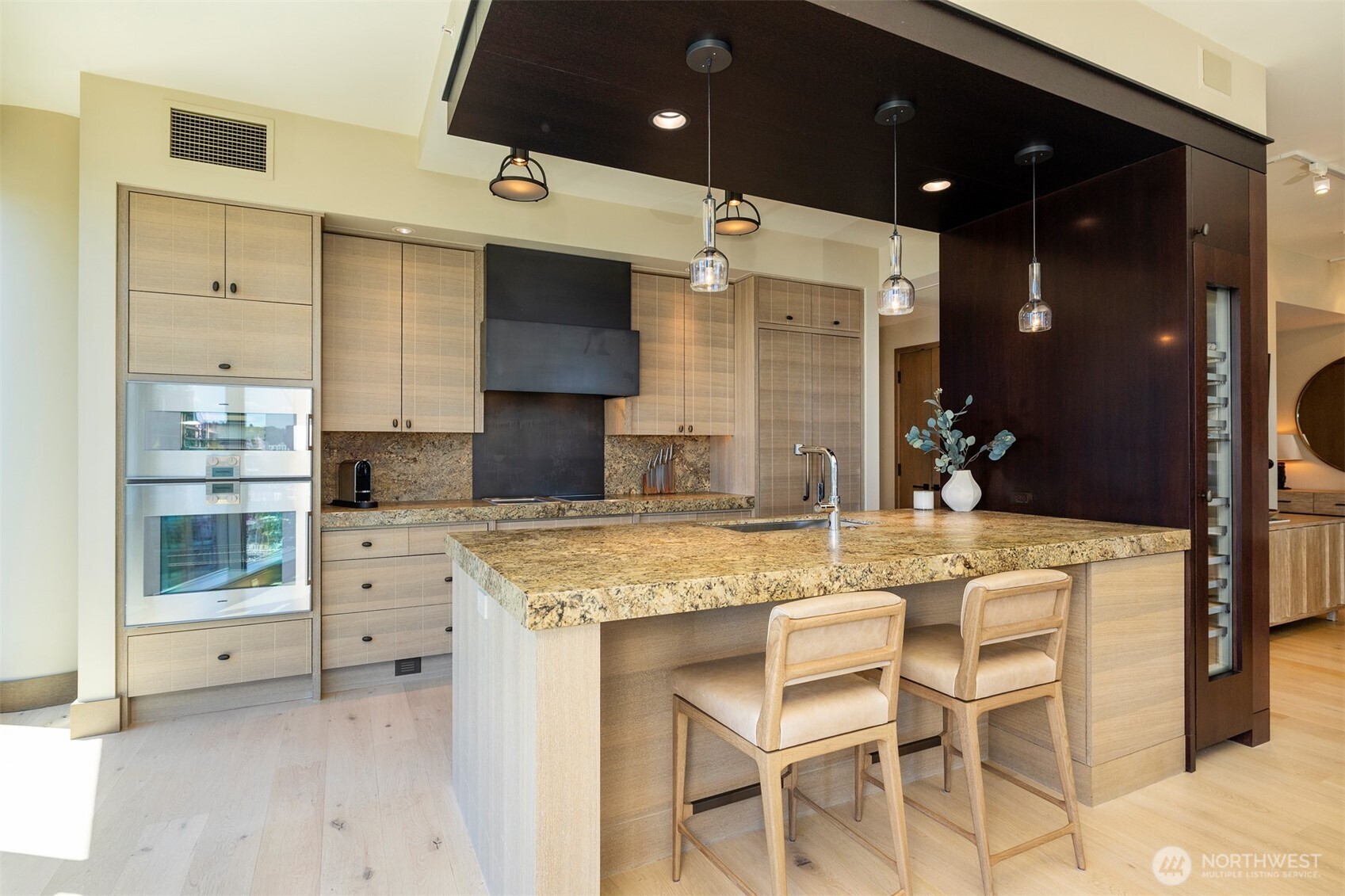 820 Blanchard Street Unit: 1905