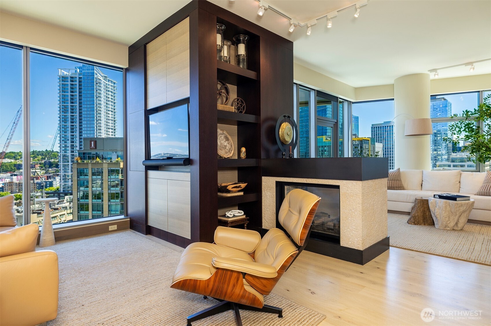 820 Blanchard Street Unit: 1905