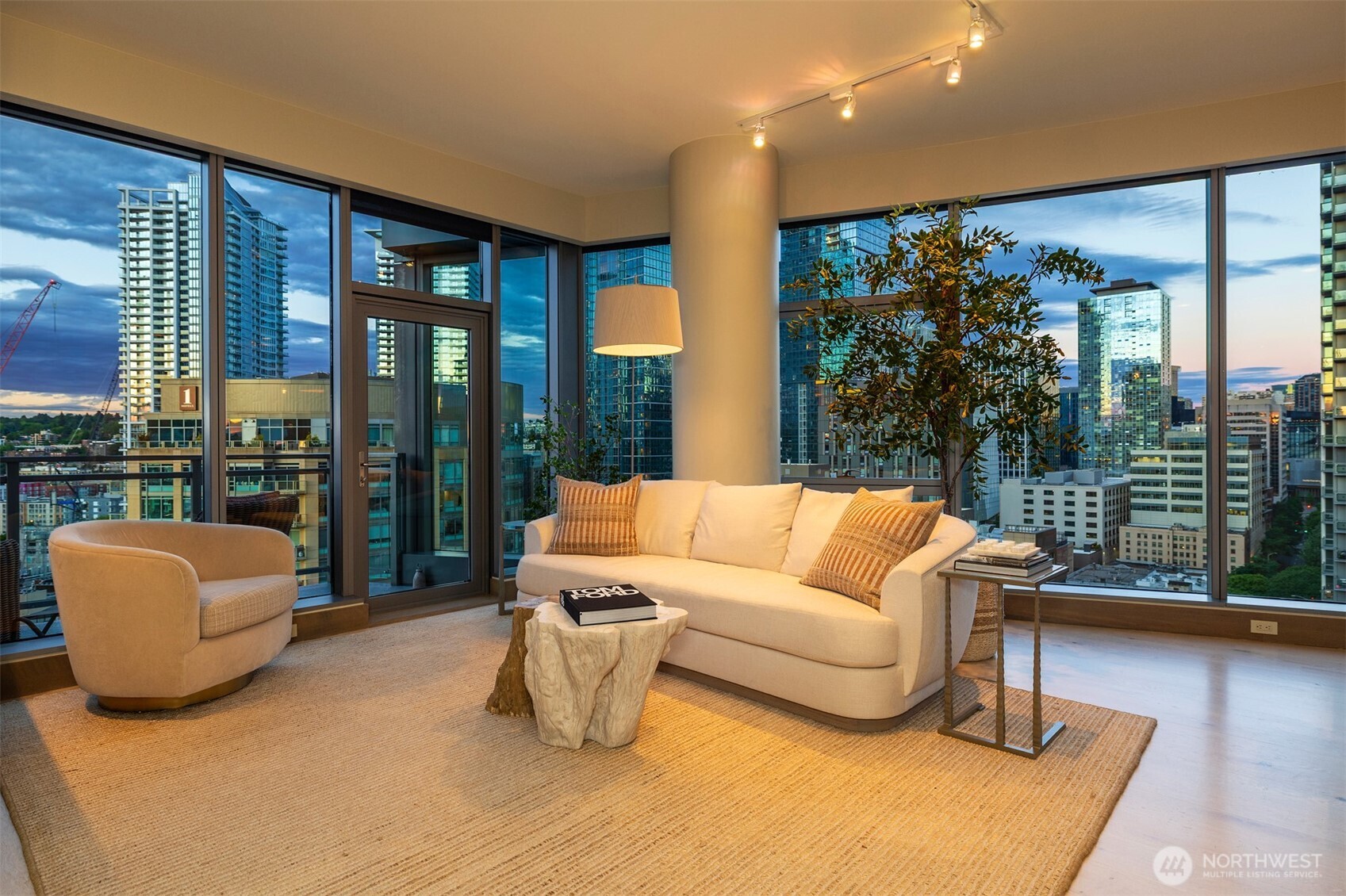 820 Blanchard Street Unit: 1905