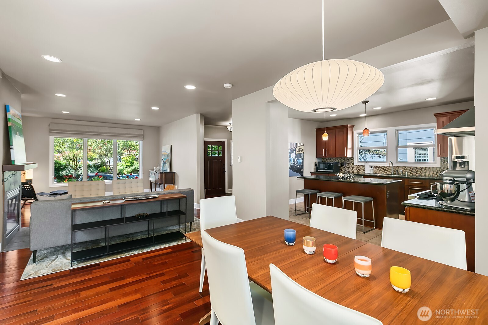 1506 17th Avenue E