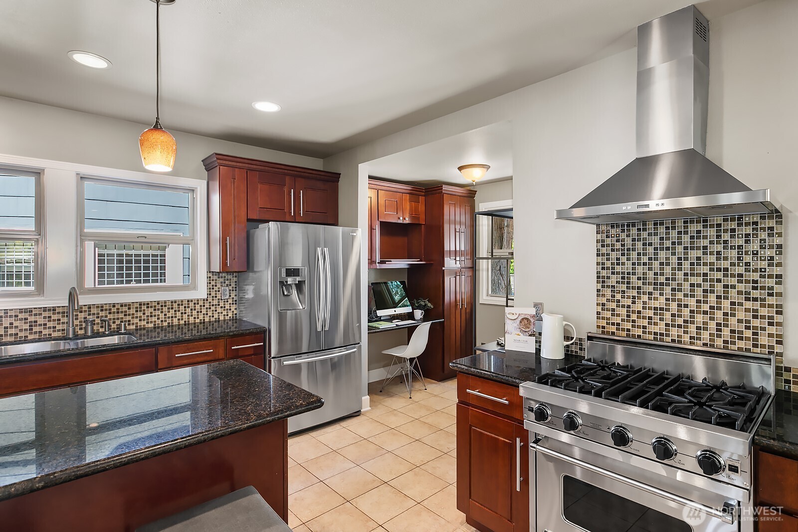 1506 17th Avenue E