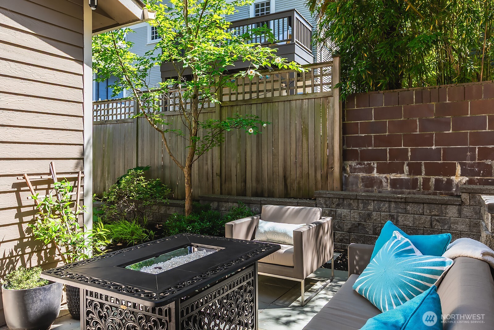 1506 17th Avenue E