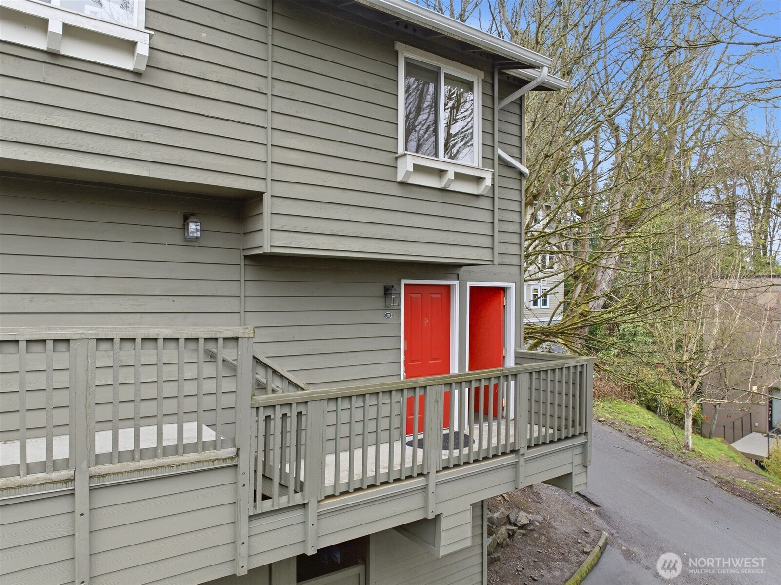 301 W Raye Street Unit: 201