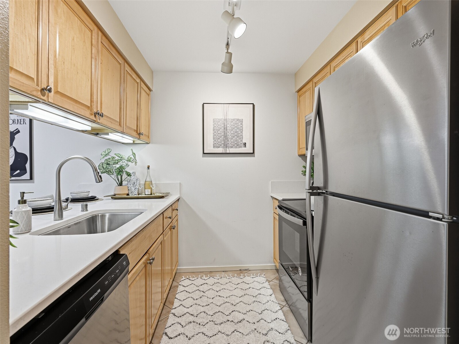 12345 Roosevelt Way NE Unit: 310